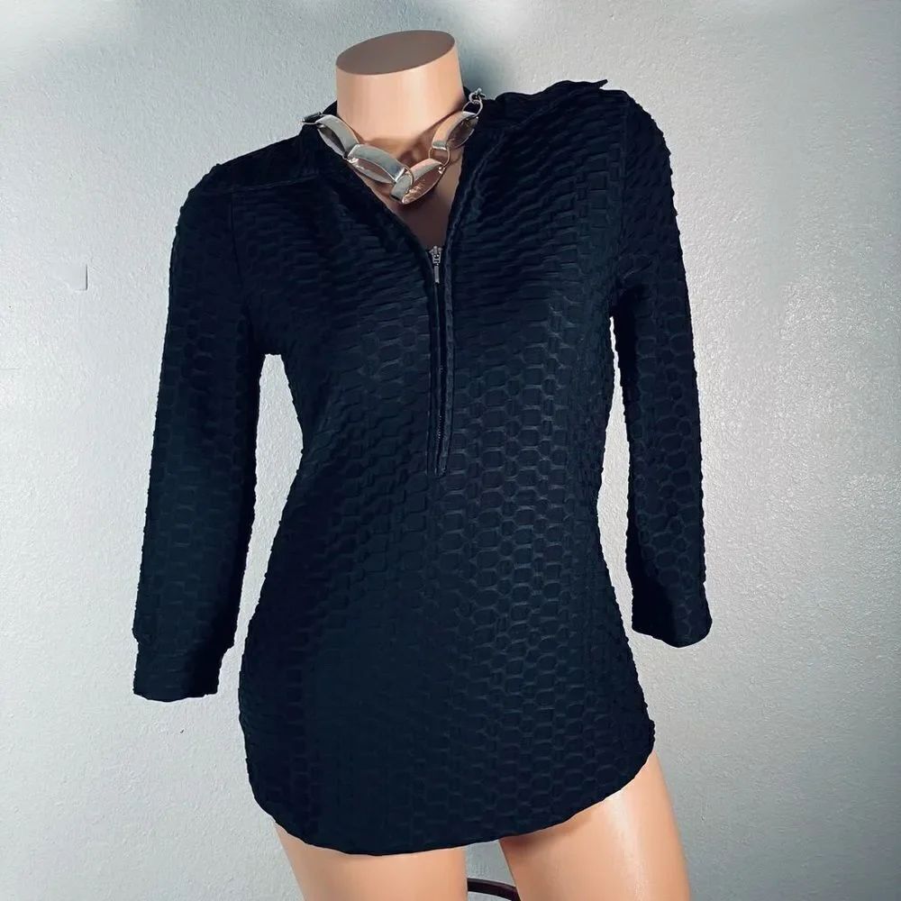 NWT Notations Sz S Black Half Zip Elastic 3/4 Sleeve with unique texture